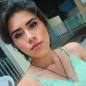 Gabriella, Babá em Nova Mutum