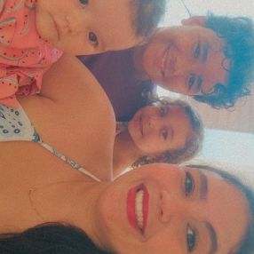 Sarah Ferraz, Família em Goiânia