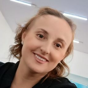 Karen stefanie, Babysitter in Jaú