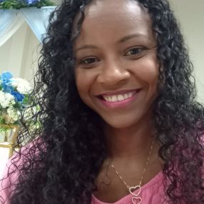 Flávia, Babá em São João de Meriti