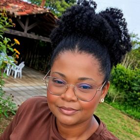 Carla, Babá em Pombos