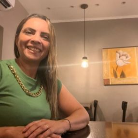 Letícia, Babá em Apucarana