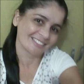 Carla, Babá em Pindamonhangaba