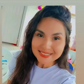 Edinolia, Babá em Camaçari