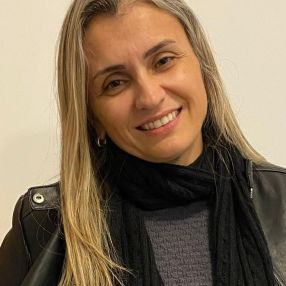 Tatiane, Babá em Novo Hamburgo