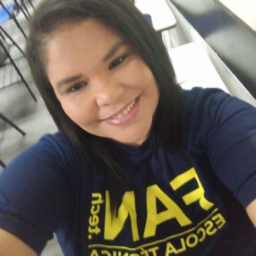 Aline, Babá em Paripueira