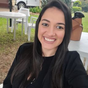 Raiane, Babá em Montenegro