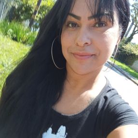 Viviane, Babá em Campo Magro
