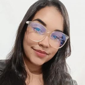 Ana Carolina, Babysitter in Vilhena