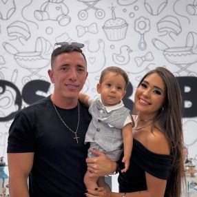 Thayná, Família em Valparaíso de Goiás