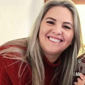 Juliana, Babá em Bento Gonçalves