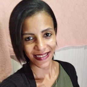 Brenda, Babá em São João Del Rei