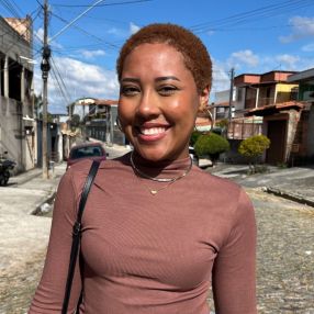 Sabrina, Babá em Ribeirão das Neves