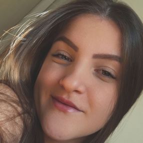 Julia, Babá em Cândido Mota