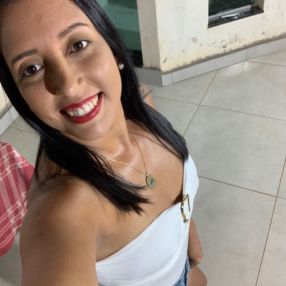 Layane, Babá em Governador Valadares
