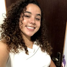 Rebeca, Babá em Lavras