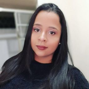 Andreza, Babá em Alfenas