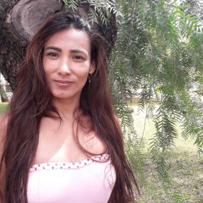 GISLENE, Babá em Unaí