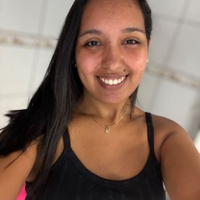 Camila, Babá em Rio do Sul