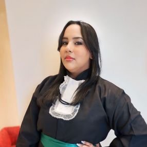 Thais Tomaz, Babá em Belo Horizonte