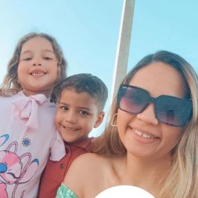 Jhully, Família em Trindade