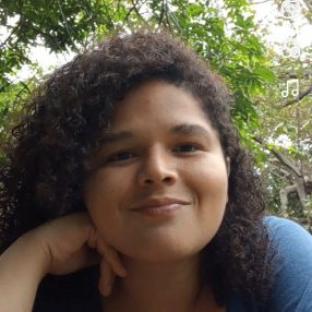 Lisa, Babá em Juazeiro do Norte