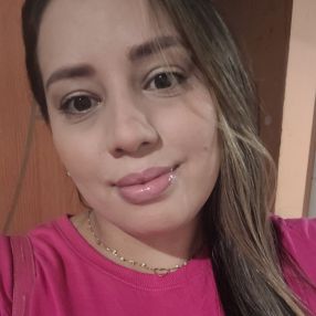 JOISSELEIA, Babysitter in Ananindeua
