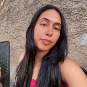 Jakelyne, Babysitter in Redenção