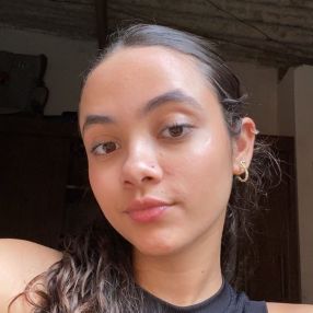 Ana, Babá em Abadia de Goiás