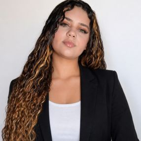 Julia, Babá em Valparaíso