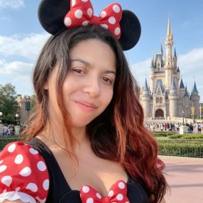 Luciene, Babysitter in Uberaba