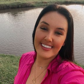 Estefani, Babá em Taquara
