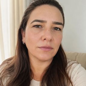 FRANCIELE, Babá em Gravataí