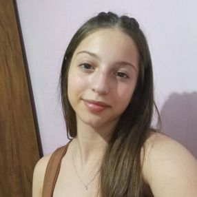 Emilly Gabrieli, Babá em Caçador