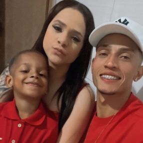 Bia, Família em Itaquaquecetuba