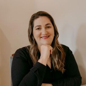 Aline Maria, Babá em Novo Hamburgo