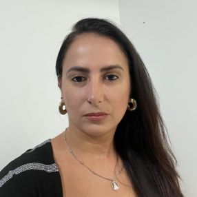 Andreza, Babá em Porto Belo