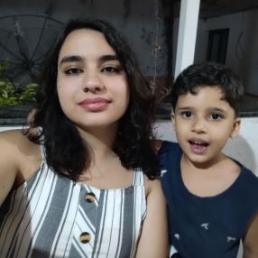 Jade, Família em Suzano