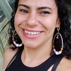 Amanda, Babá em Franca