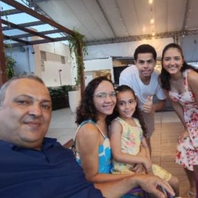 Maria Hellen, Família em Abreu e Lima