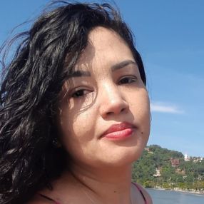 Amanda H Gal, Babá em Ubatuba