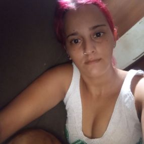 Stefane, Babá em Barra do Choça