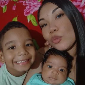 Thais, Family in Resende
