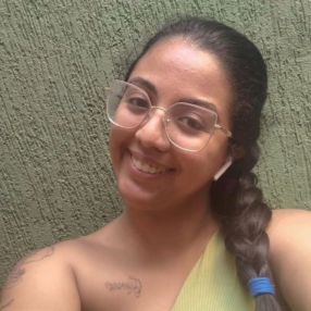 Carolina, Babá em Porto Alegre