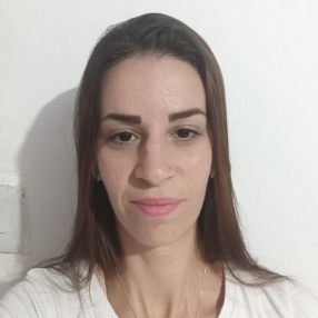 Aline, Babá em Itapira
