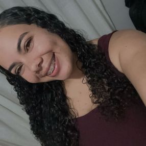 Iris, Babá em Caldas Novas