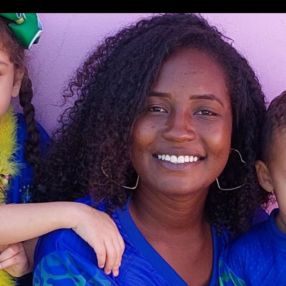 Jhenifer, Babysitter in Paraguaçu