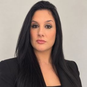 Alana, Babá em Curitiba