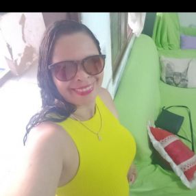 Aline, Babá em Lauro de Freitas
