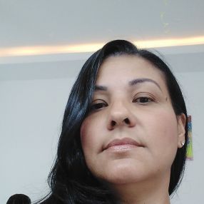 Claudia, Babá em Araruama